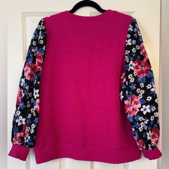 LuLaRoe Kimmy Mixed Media Long Slee Top Size Medium - Picture 2 of 7